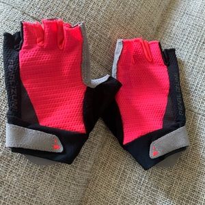 Cycling gloves